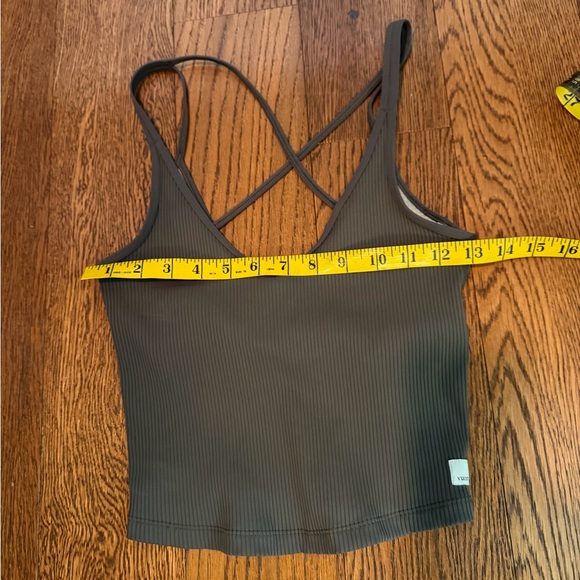 Vuori Rib Crop Tank Top Oregano Green Built in Bra - Picture 7 of 10